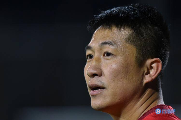 闫相闯能回家乡延续生涯比较开心希望能够踢的更久一些