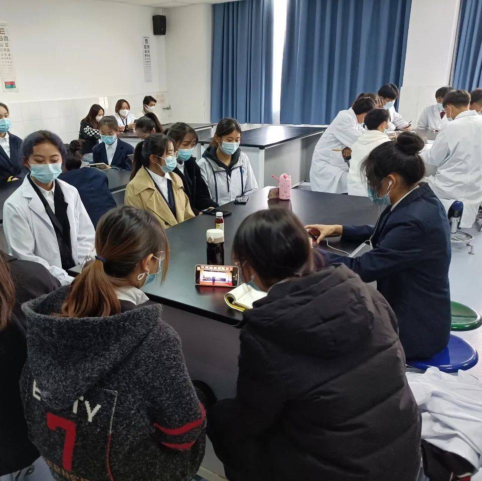 医学技术学院眼视光专业举办现代学徒制专场招聘会_就业_企业_实习