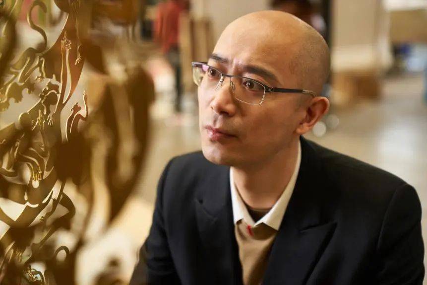 预约开启全新一代路虎揽胜跨界合作艺术家邬建安限量数字藏品切换作