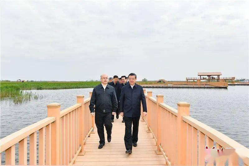 倪岳峰,王正谱先后到北京援建的"三校一院"项目,政