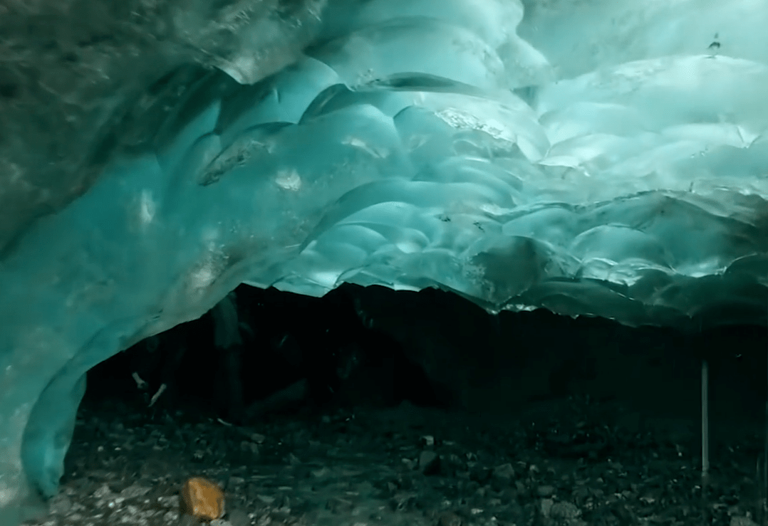 南极冰层下隐藏着什么秘密史前文明遗迹还是真的存在高级文明