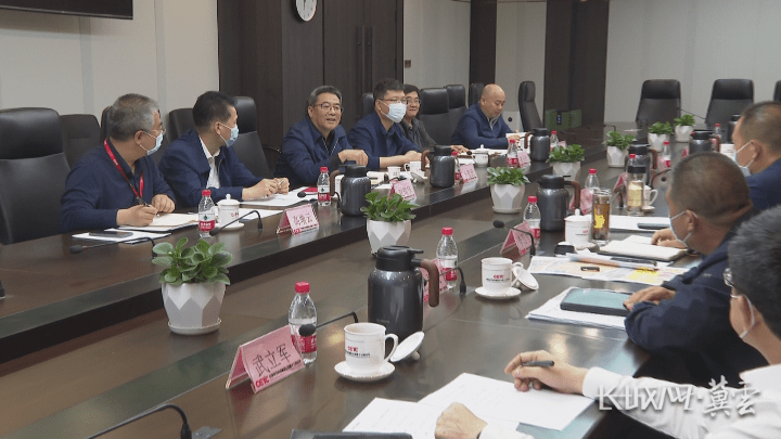 石家庄市鹿泉区委书记李为军区长李争赴中国电科十三所对接洽谈