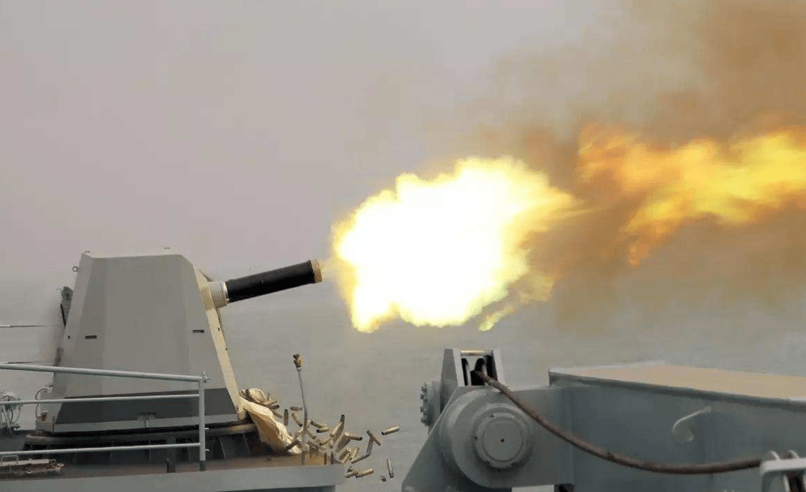 烧钱的现代战争大炮一响黄金万两1130近防炮一秒就要花费30万