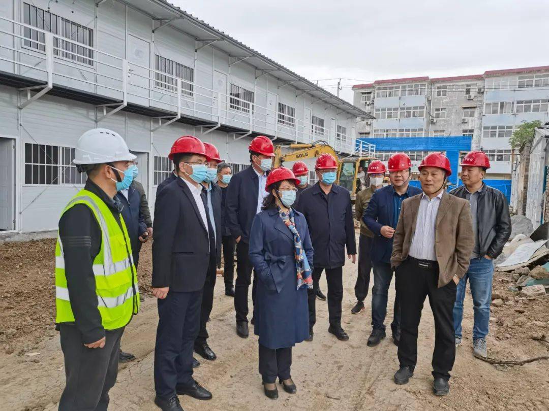 市委书记聂长明,市委副书记孟昕,市人大常委会副主任徐林森陪同调研.