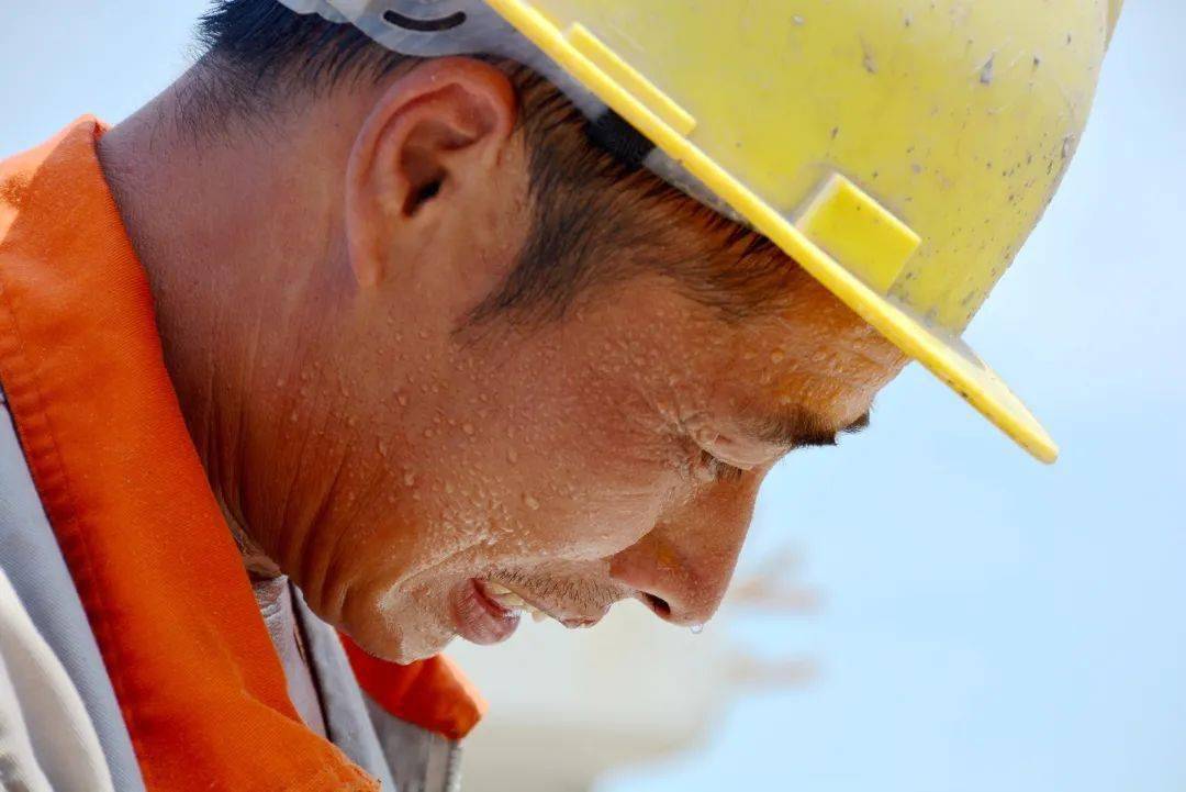 五一劳动节,致敬"开路先锋"