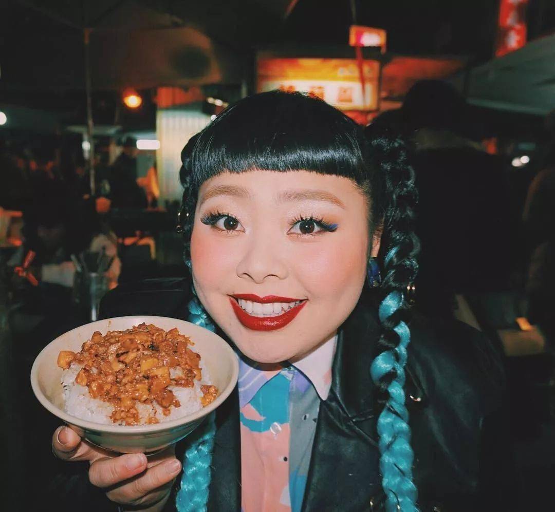 日本200斤胖模未p照片曝光凭什么要减肥又不是吃不起