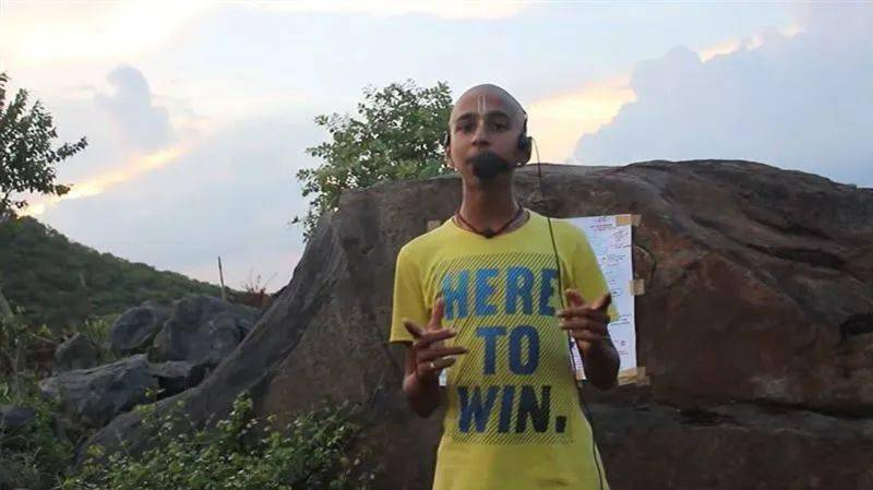 据报道:"印度神童"的阿南德(abhigya anand)多次预言成真,每每发布新