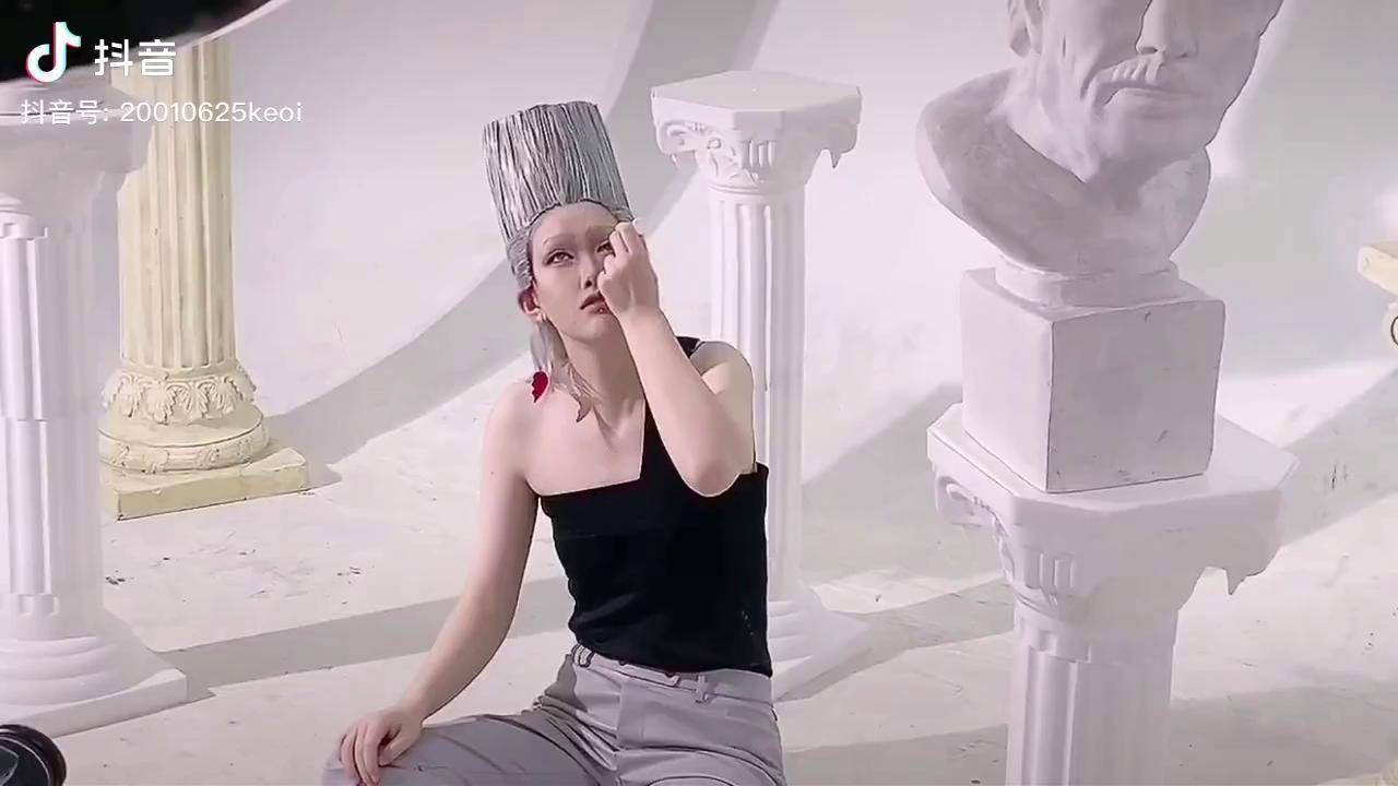 cosjojo的奇妙冒险波鲁那雷夫摄影花絮我和我的眉毛说再见了