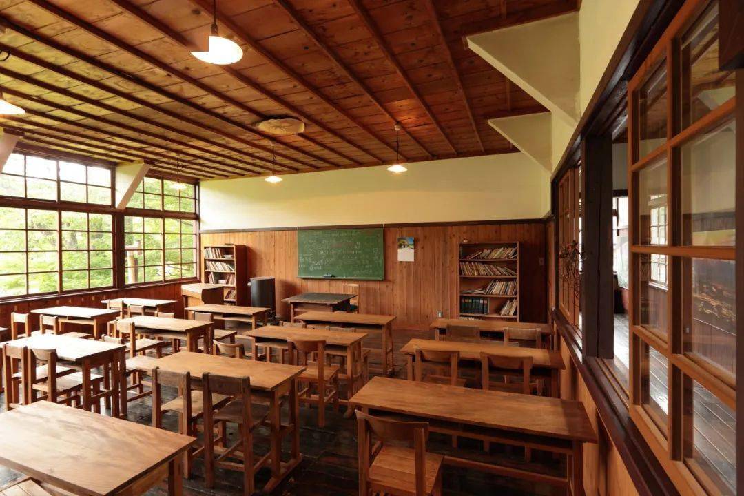 在中国被废弃的916万所农村小学能像日本一样被合理改造后起死回生吗