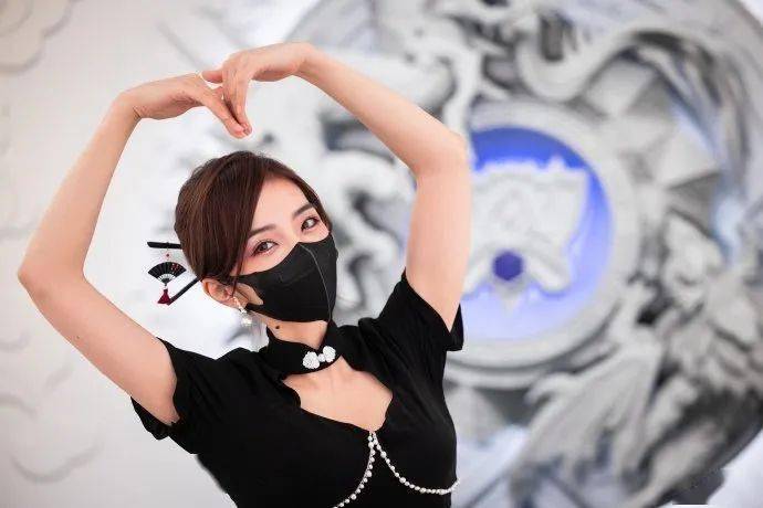 玩偶姐姐爆火之后口罩女神成为新的流量密码