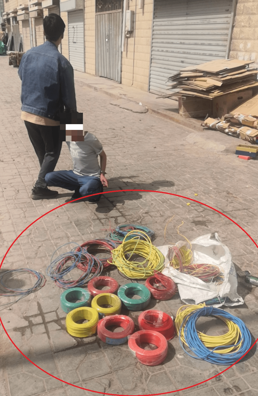 金凤刑侦抓获盗窃工地嫌疑人2名02追回全部被盗电线