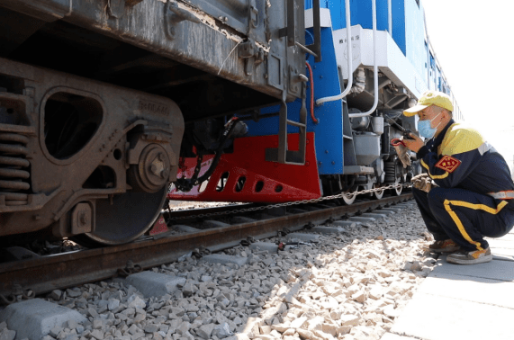 火车穿上铁鞋更快吗答案和你想的不一样