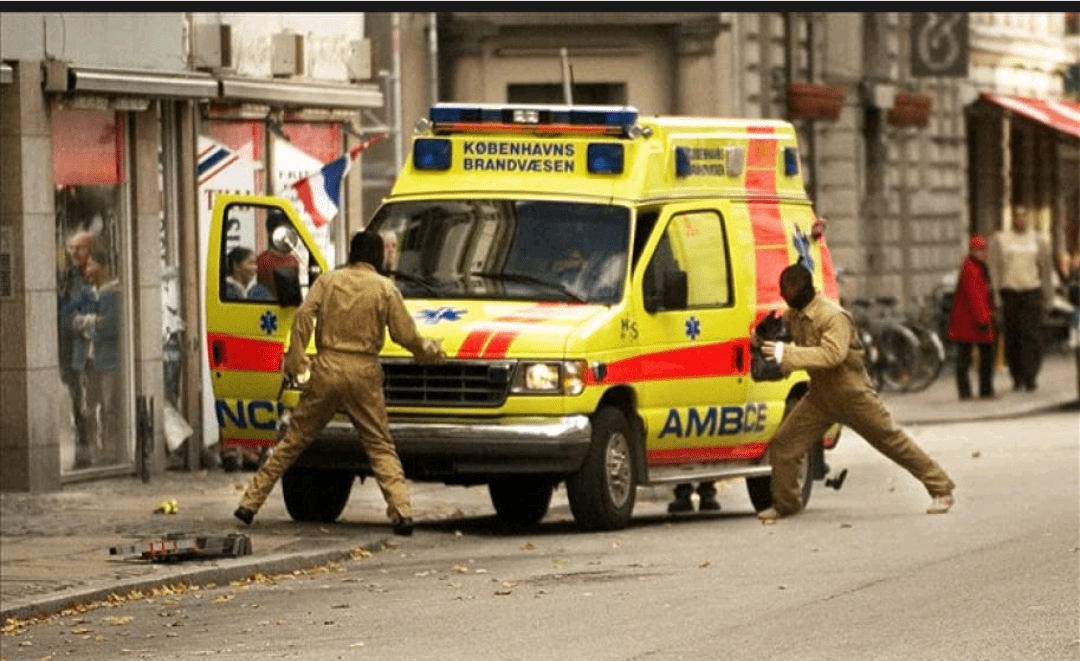 今日影评亡命救护车迈克尔贝宝刀已老