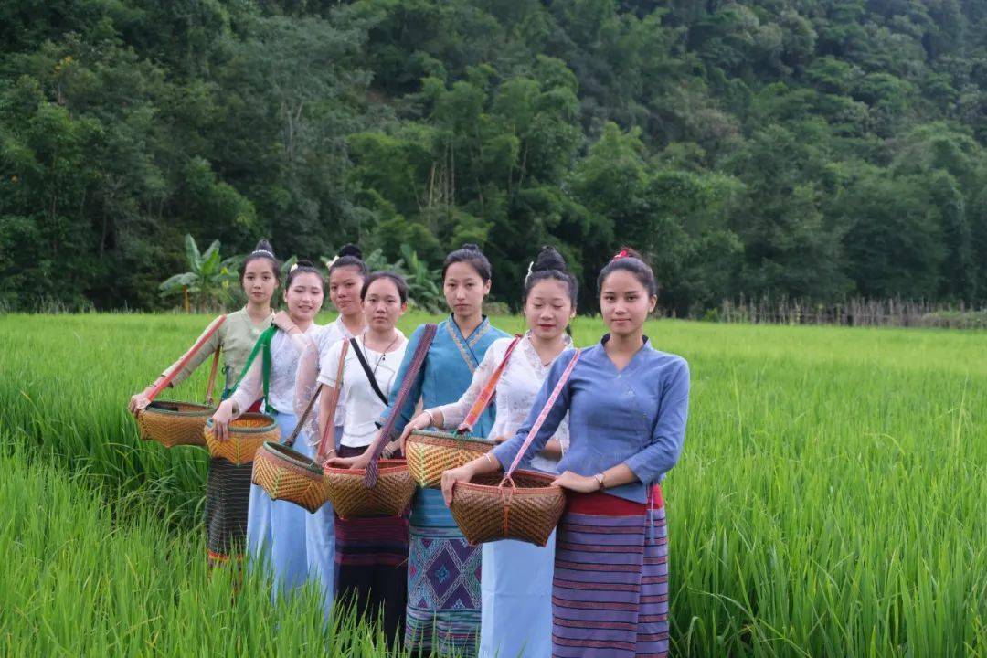 关累镇唱响民族团结进步主旋律谱写乡村振兴战略新篇章