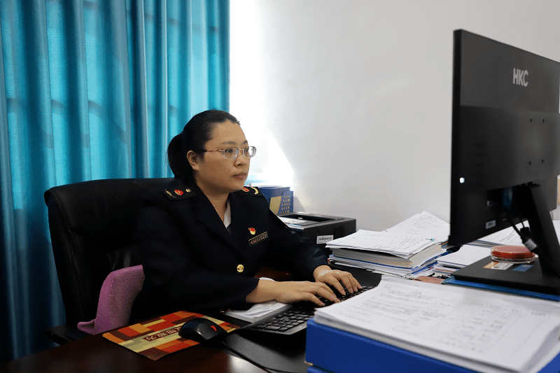 北海市公务员定期奖励系列宣传之二坚守平凡岗位为工作默默奉献