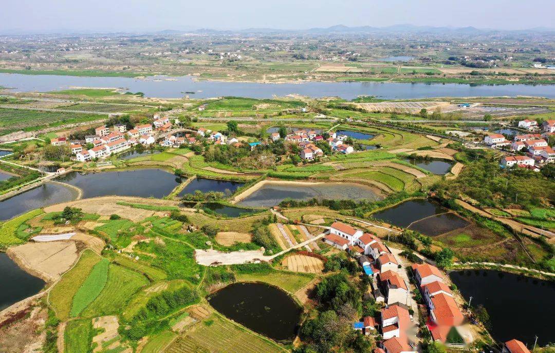 湖北黄冈陈策楼镇红色乡村新事多