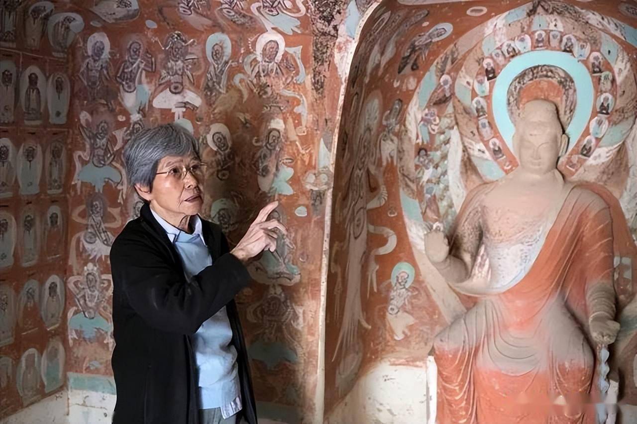 莫高窟守护人:"壁画脆弱得像酥团"_樊锦诗_数字化_保护