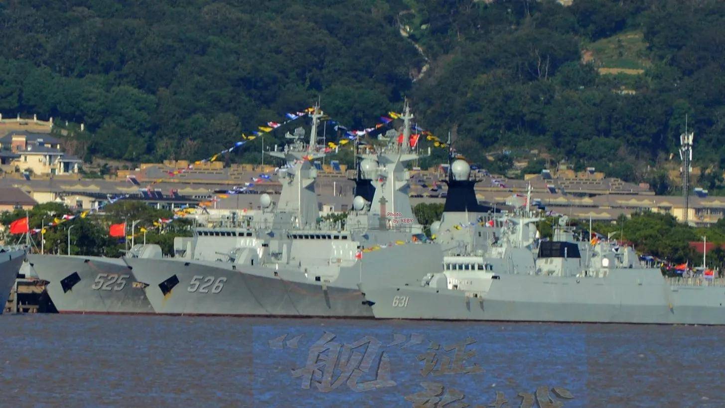 054升级后归队,已成"动物流领舰",探索远洋海军的过渡型装备_海红旗