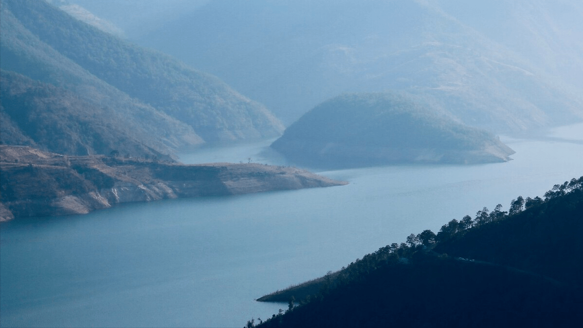 2017年,在何杰秋的一手打造下,小湾水库已发展成了名副其实的"天然鱼