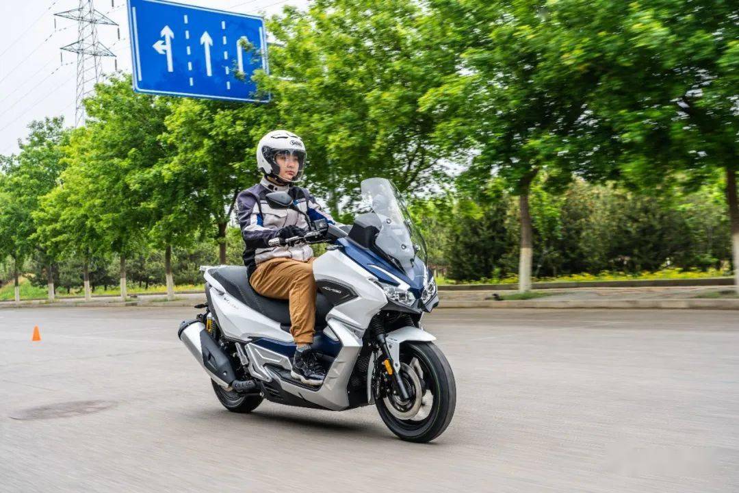 讓摩旅多一層安全守護場地體驗大陽adv350tcs版丨把玩