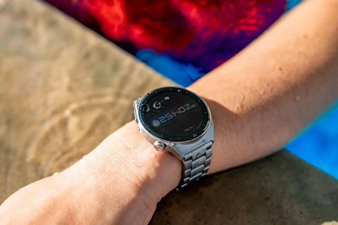 钛金属微晶陶瓷华为颜值最高的旗舰手表watchgt3pro上手评测