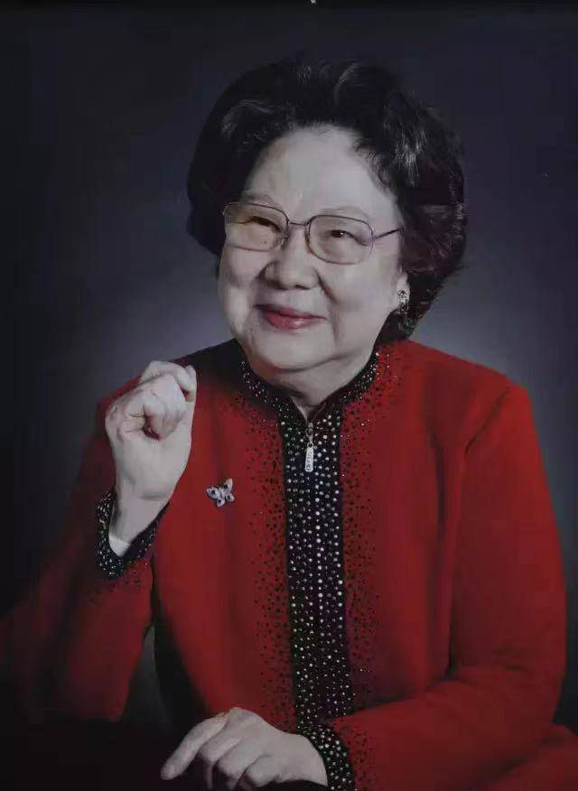 逝者| "程派五老"落幕,京剧表演艺术家李蔷华辞世_演出_李薇华_程砚秋