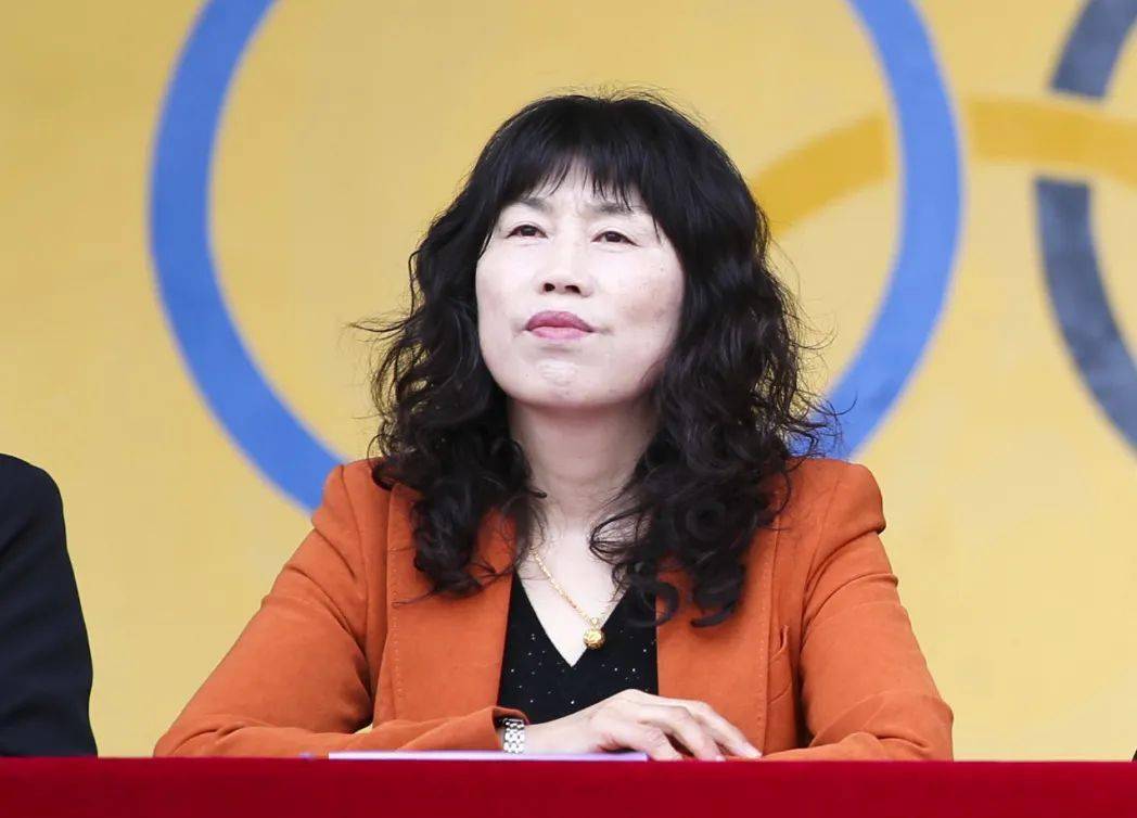 文艺陶冶情操运动点燃青春志丹县高级中学第十二届校园体育文化艺术节