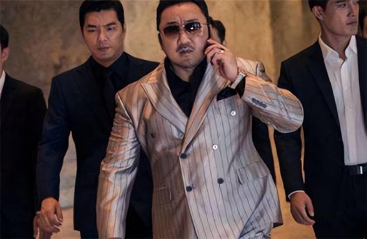 2001年河南最牛黑老大梁三,作恶12年火烧胖东来,被捕后下场如何_父母