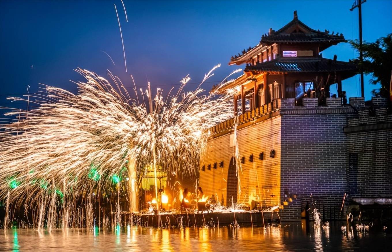 夜游大宋不夜城人头攒动灯红酒绿再现繁华盛世