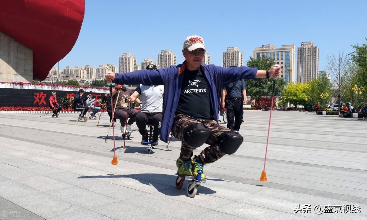 沈阳老年人单腿轮滑车健身热