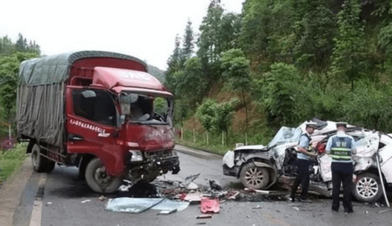 2017年广西一家三口车祸身亡叔叔为200万保金闹上法庭后来如何