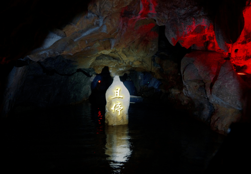 這個夏天趁著燈光秀一定要打卡這座如夢似幻之地呀