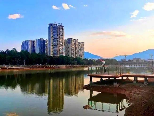 云县:生态环境提升工程打造城市新面貌_三河_市民_县城