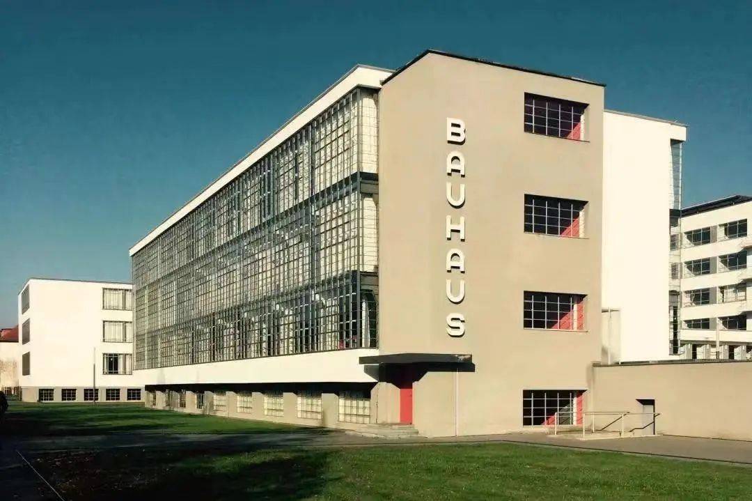现代主义:先锋设计思潮诞生的瞬间_建筑_包豪斯_沃尔特·格罗皮