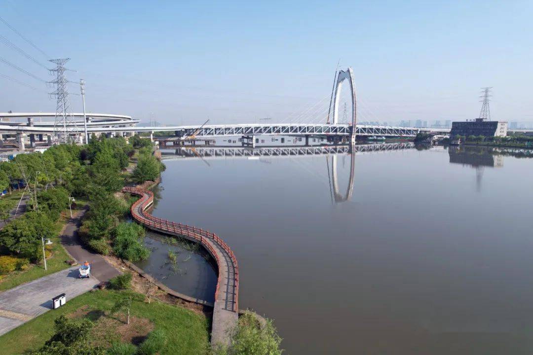 航拍丨横跨姚江的宁波西洪大桥初露雄姿计划六月份竣工