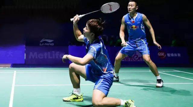 羽毛球平抽要点