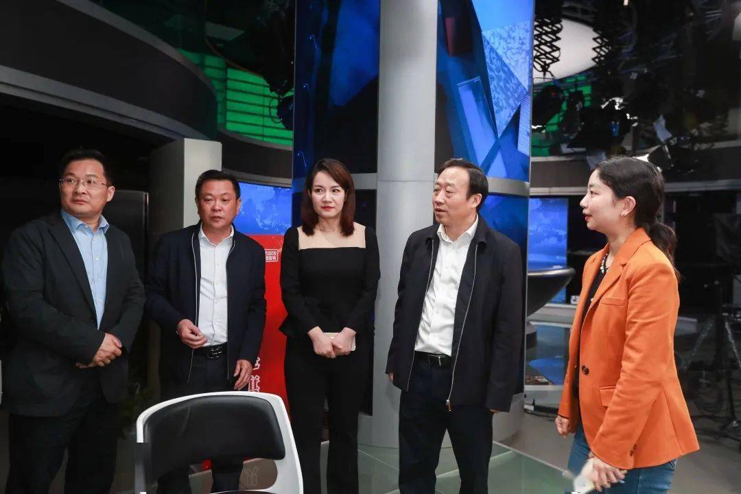 秦文敏调研宣传思想文化工作时强调 以解放思想改革创新为根本 推动