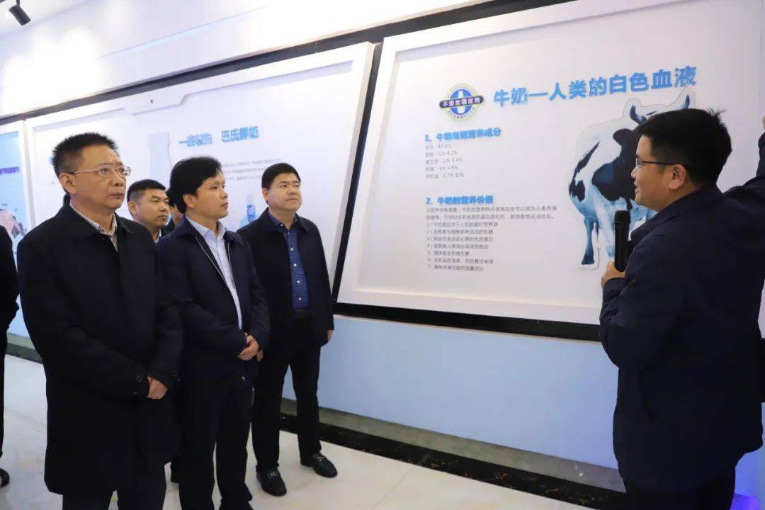 省科技厅农村科技处处长尹文辉,政策法规与创新体系建设处处长王先民