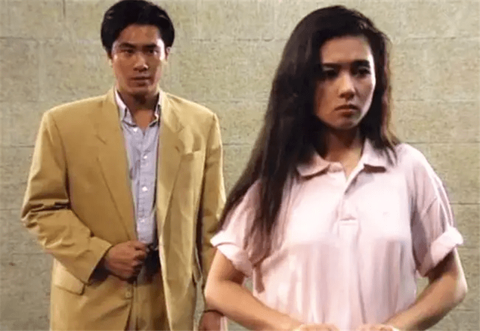 剧中不少人物都有原型,比如经典的"孝婷恋"是徐琛和刘屏丽,龙成邦和