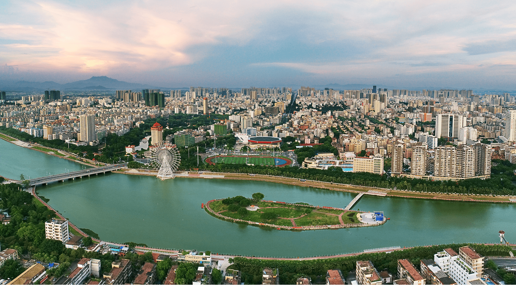 "广东这五年"特刊|茂南:茂名"首善之区"驶入发展快车道_罗非鱼_城市