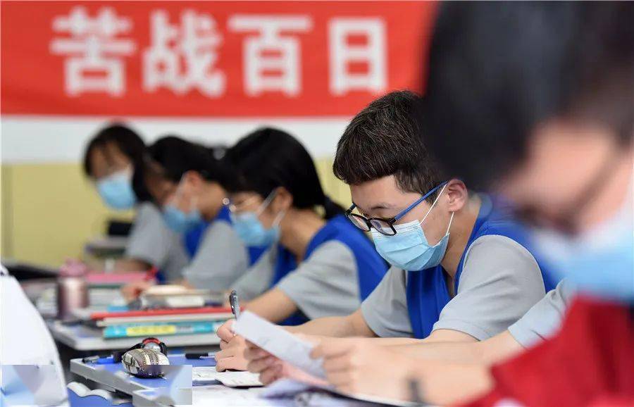 AP考试的取消，引发了中国众多家庭的升学焦虑，标化成绩真的这么重要吗？