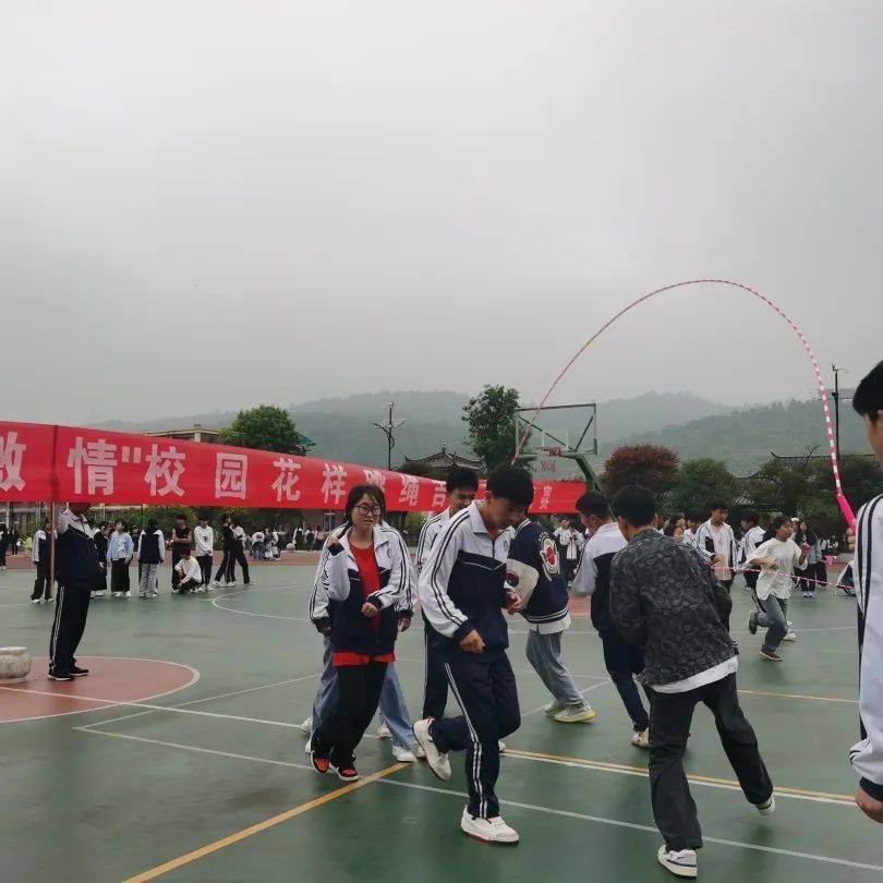 文明盘州一起走进九中的文化艺术节