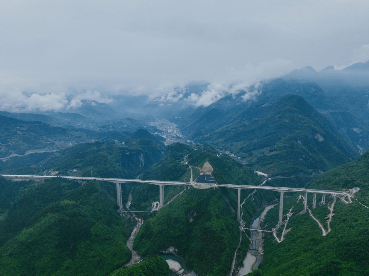 城开高速贯通至城口境内6月底面向社会车辆开放