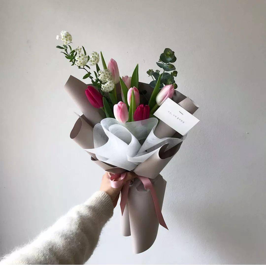 花艺赏析雅致韩式迷你小花束