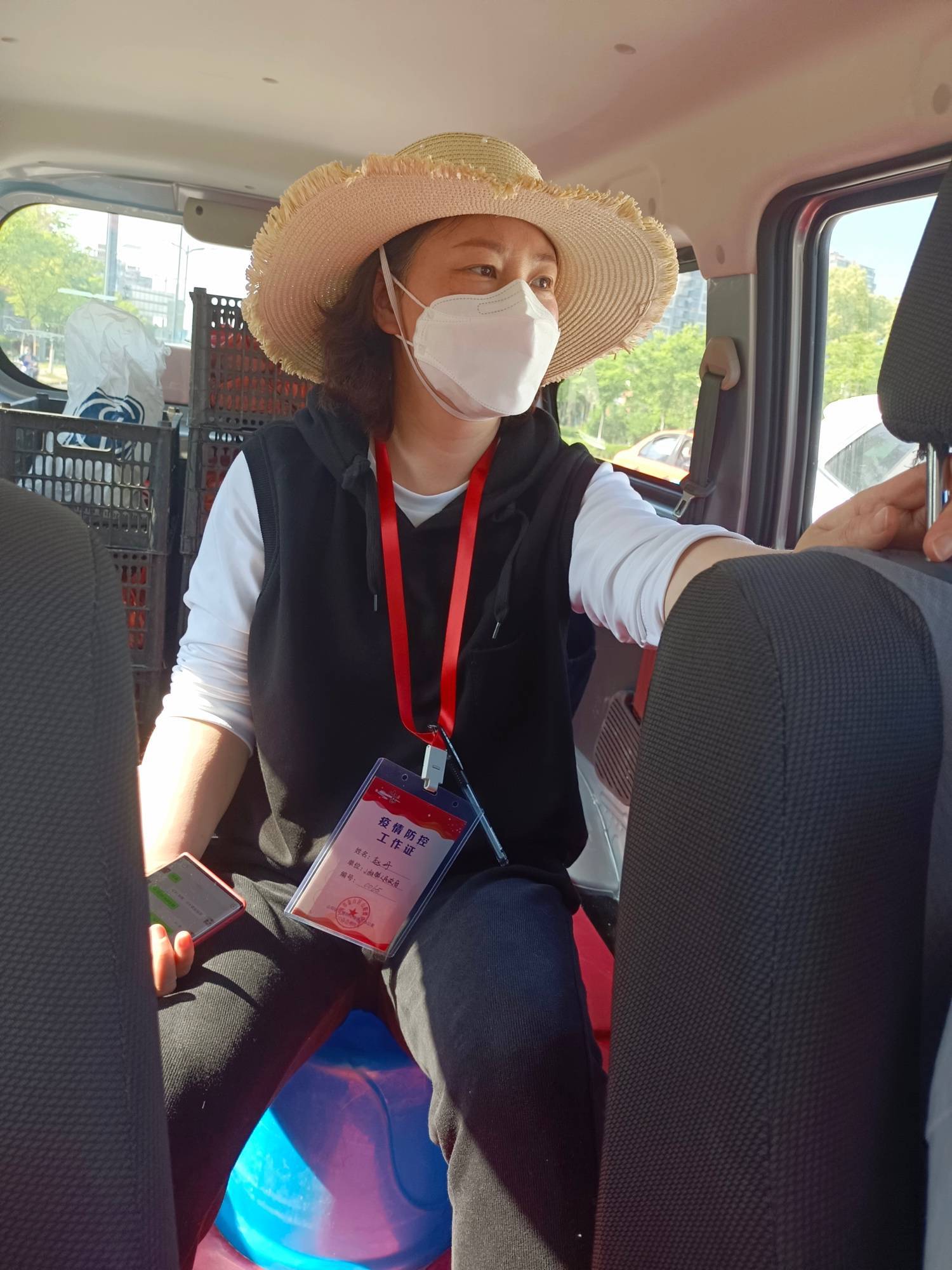 虾农老朱突然打我电话周边一个镇需要1000斤虾要求早上7点半开始