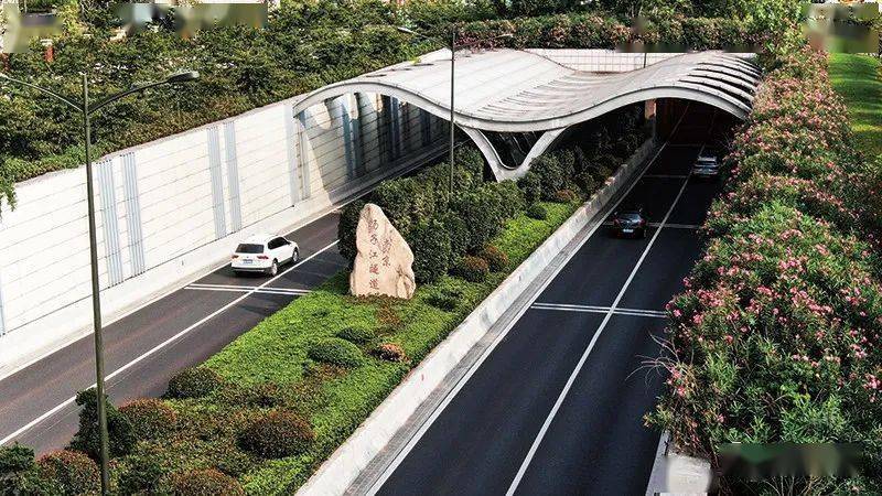 守护城市交通主动脉南京穿江水下道路隧道标准化与智慧化运维