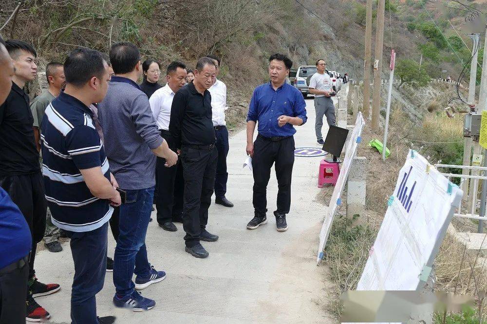 楚雄州委常委常务副州长绿汁江州级河长陈锐到普厂大桥水位站调研指导