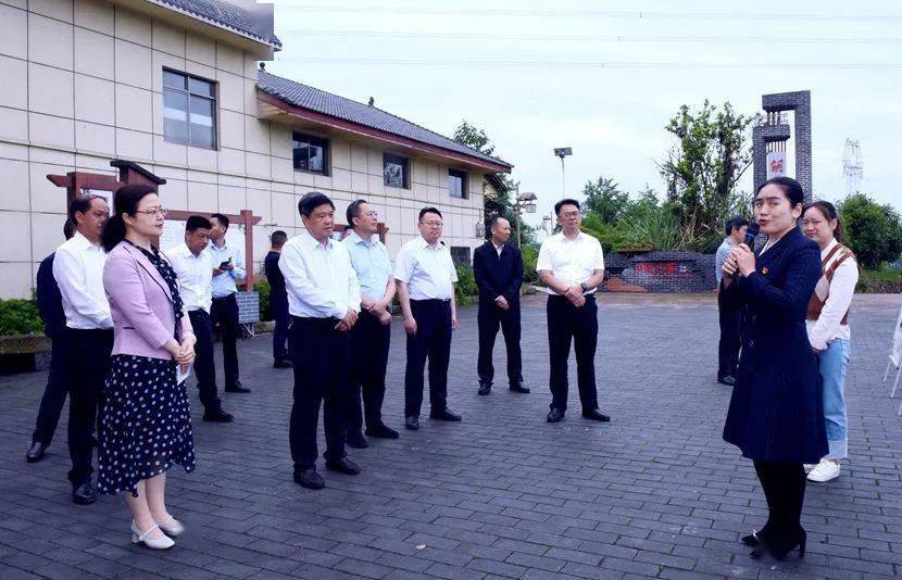 邹云生接待潼南区人大考察团