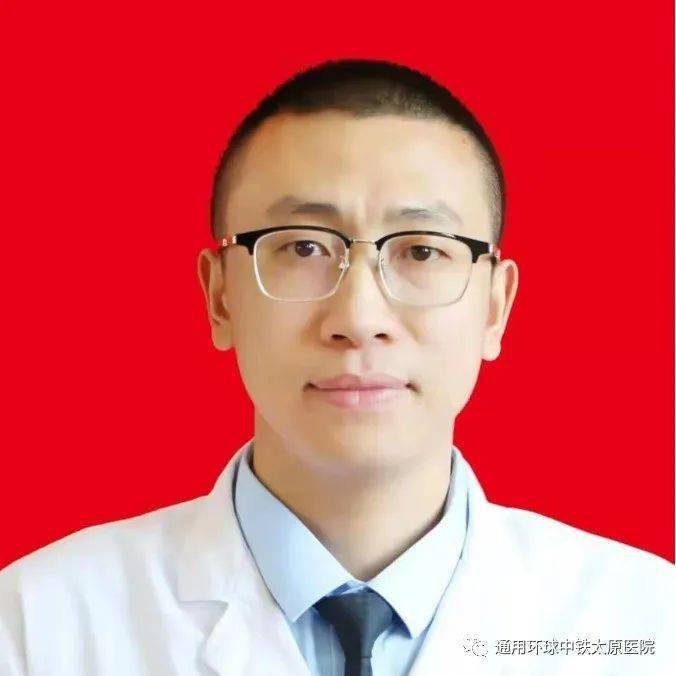 周四上午毕业于第四军医大学,原中国人民解放军第264医院骨科主任