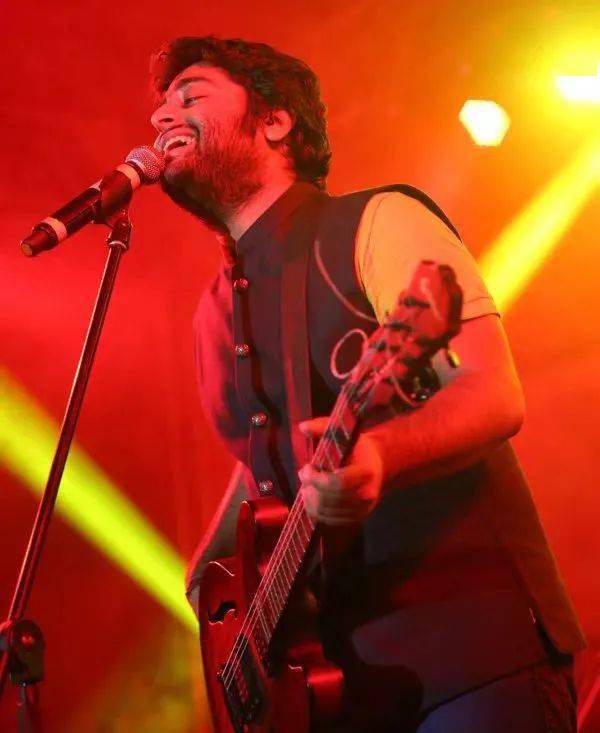 除了《我在东北玩泥巴》,你知道印度最洗脑的"神曲"是什么吗?